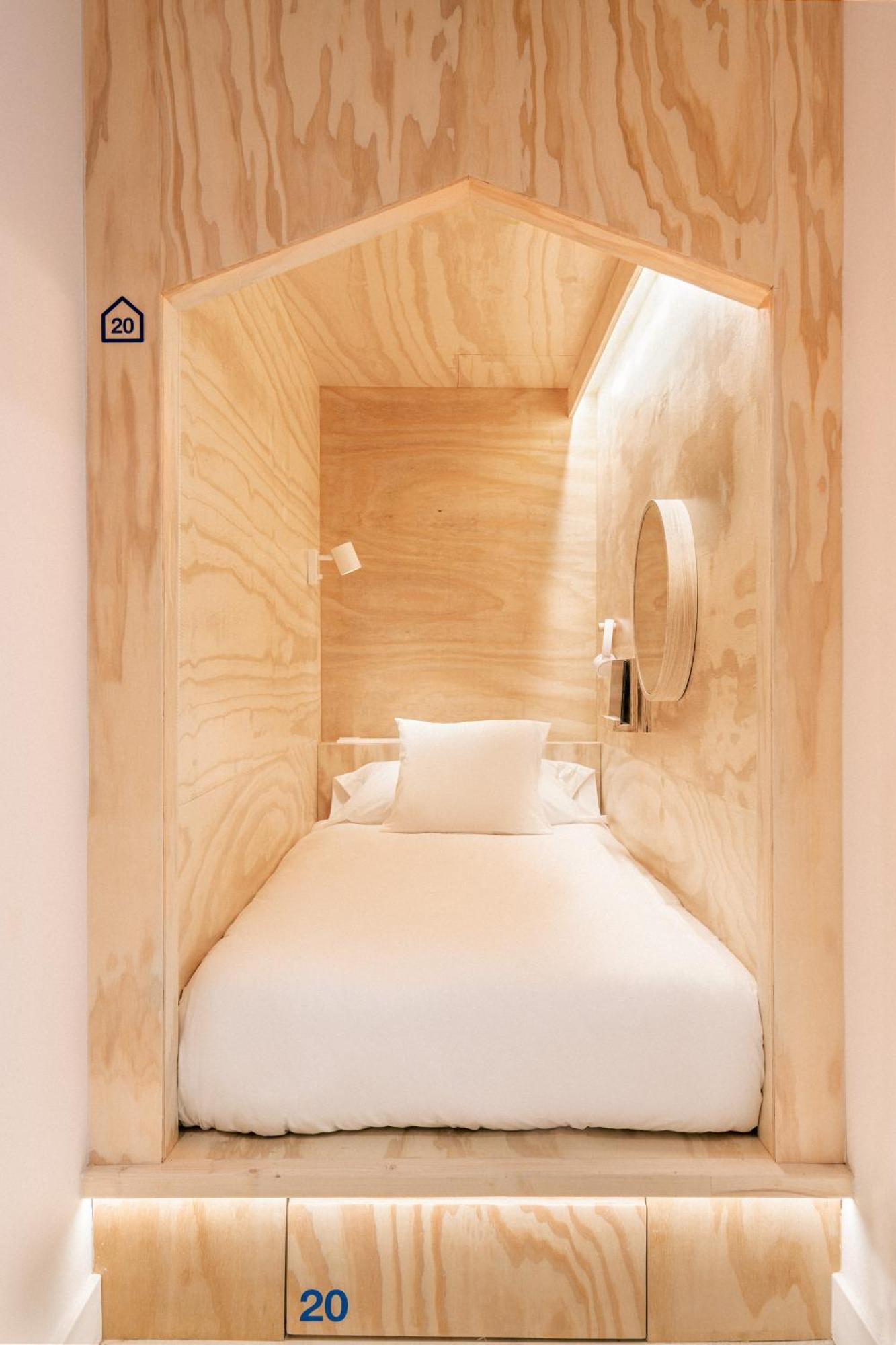 Cama individual en habitación compartida